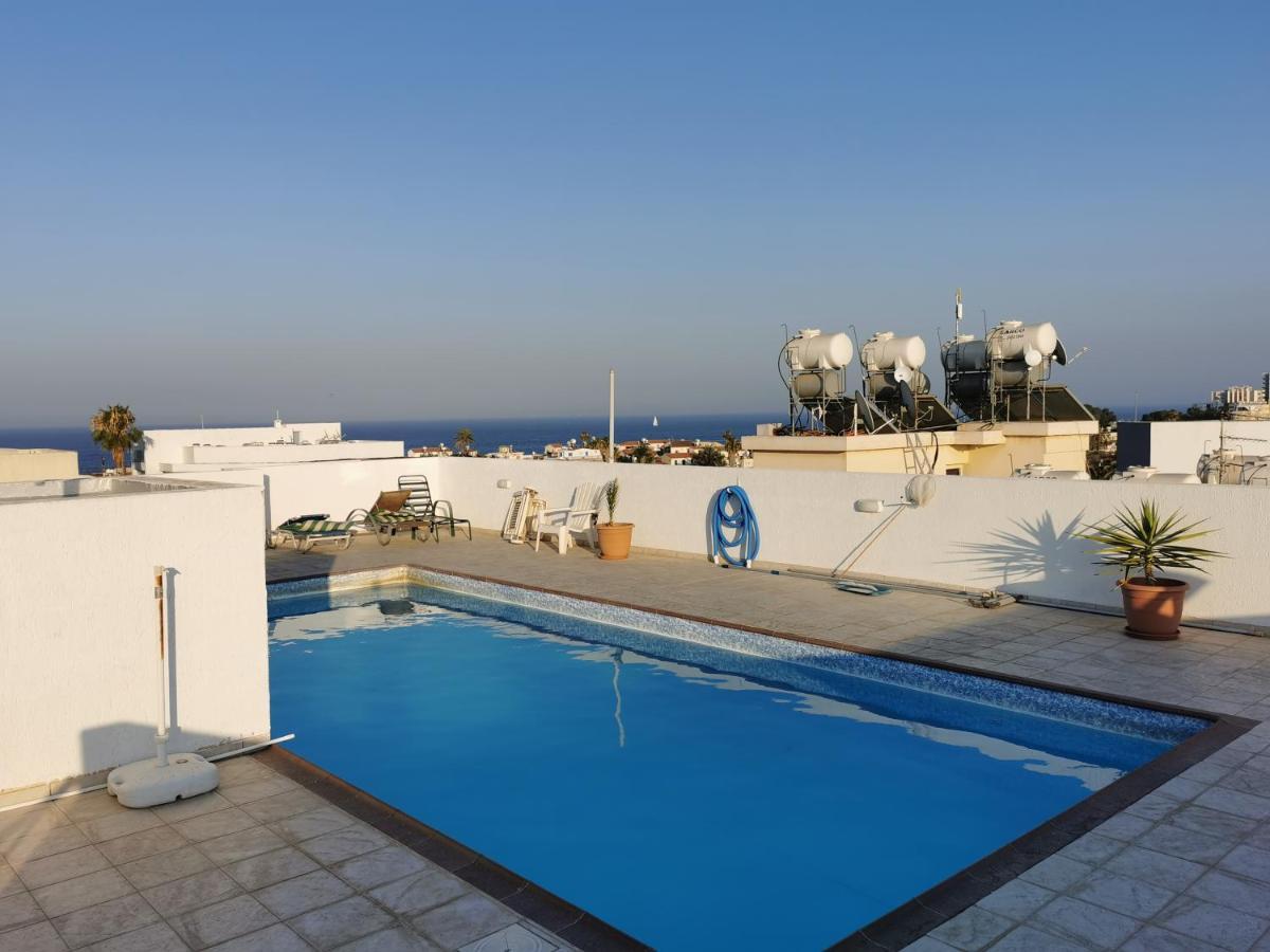 Carisa Downtown With Rooftop Pool Larnaca Exterior photo