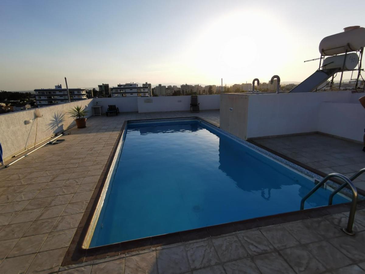 Carisa Downtown With Rooftop Pool Larnaca Exterior photo