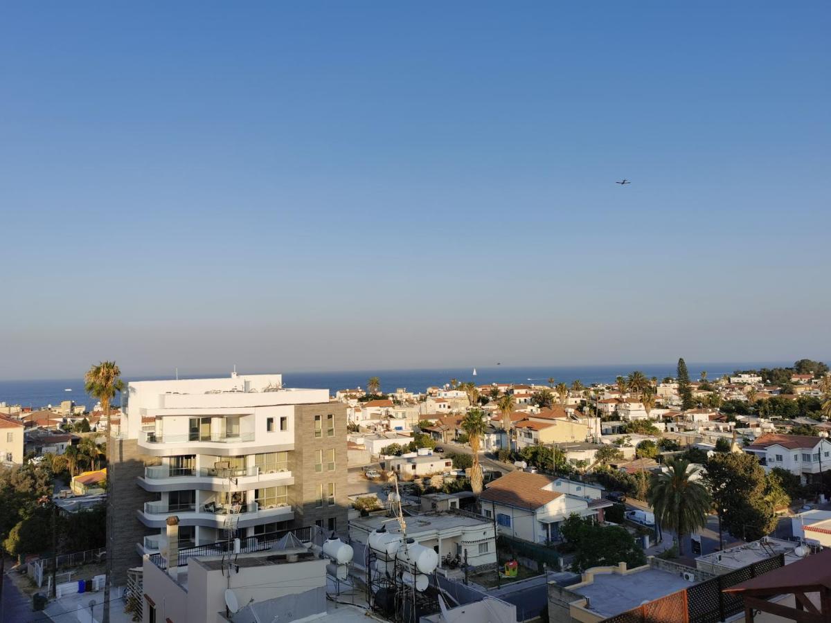 Carisa Downtown With Rooftop Pool Larnaca Exterior photo