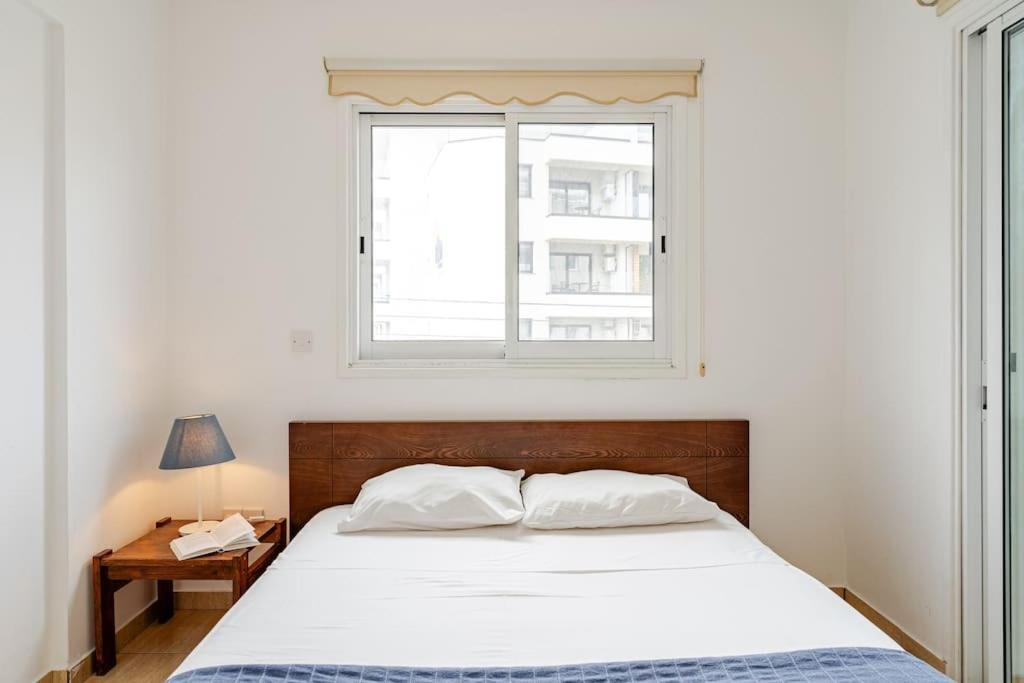 Carisa Downtown With Rooftop Pool Larnaca Exterior photo