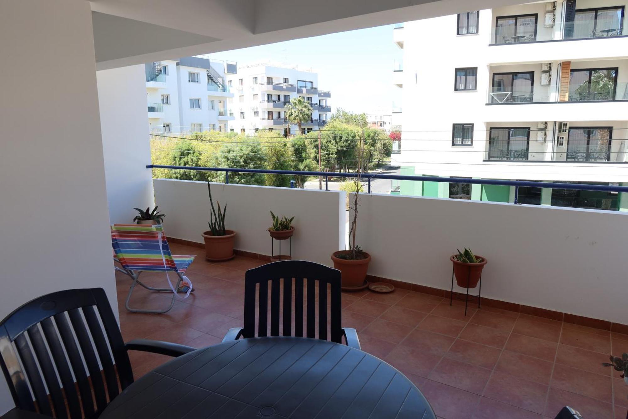 Carisa Downtown With Rooftop Pool Larnaca Exterior photo