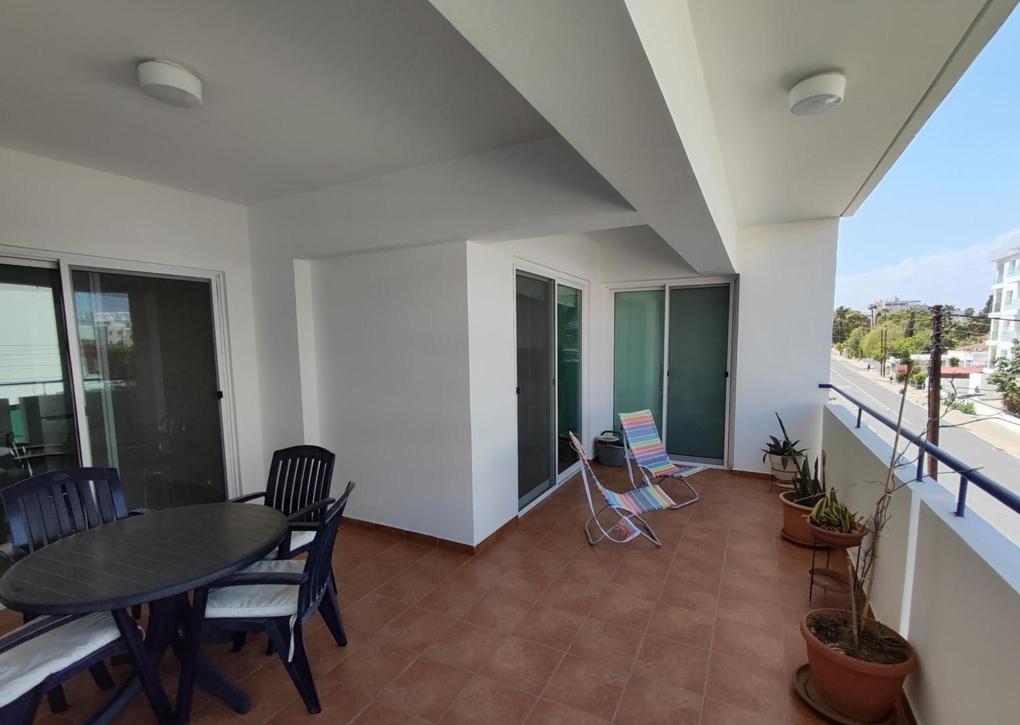 Carisa Downtown With Rooftop Pool Larnaca Exterior photo
